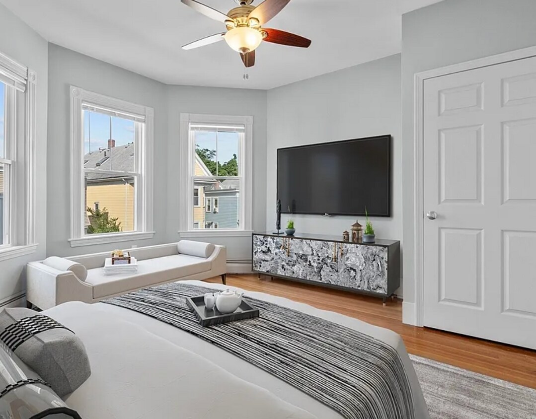 Foto principal - 11 Woodlawn St
