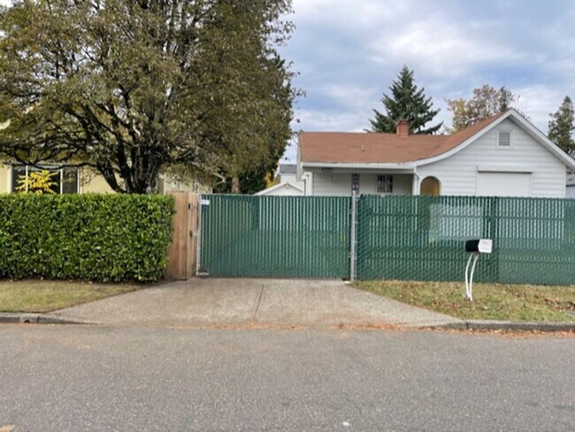 Building Photo - Classic Bungalow w/ Beautiful Updates ~ 3 ...