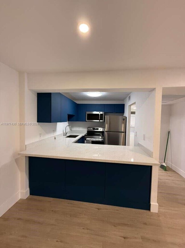 Building Photo - 5911 Washington St