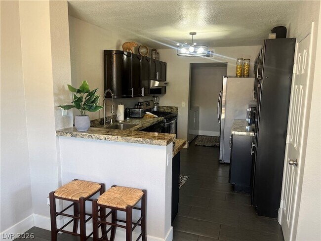 Foto del edificio - 8476 Sewards Bluff Ave