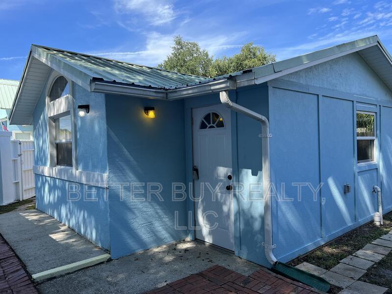 Primary Photo - 300 N Church St