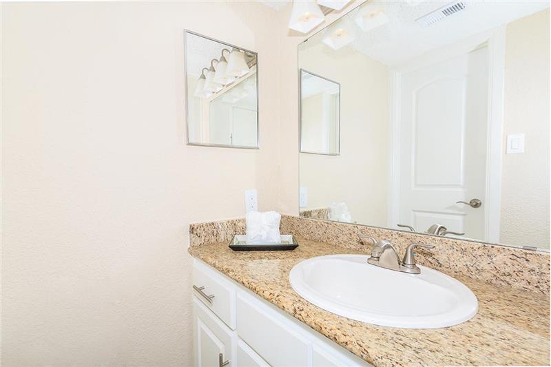 Primary Photo - 4002 W 34th St