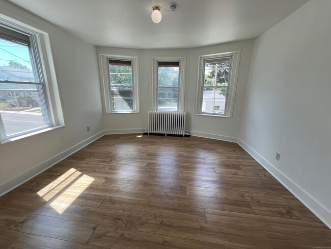 Building Photo - 663 Naugatuck Ave