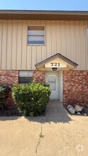 Building Photo - 721 E Aspen St