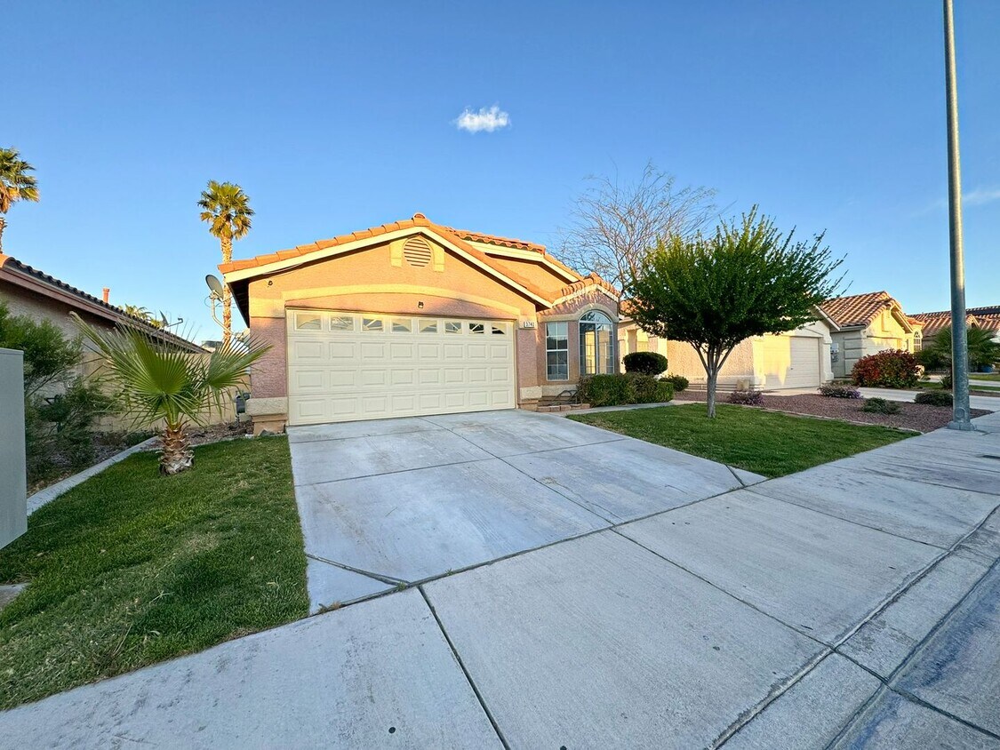 Primary Photo - Fully renovated with a contemporary flair ...