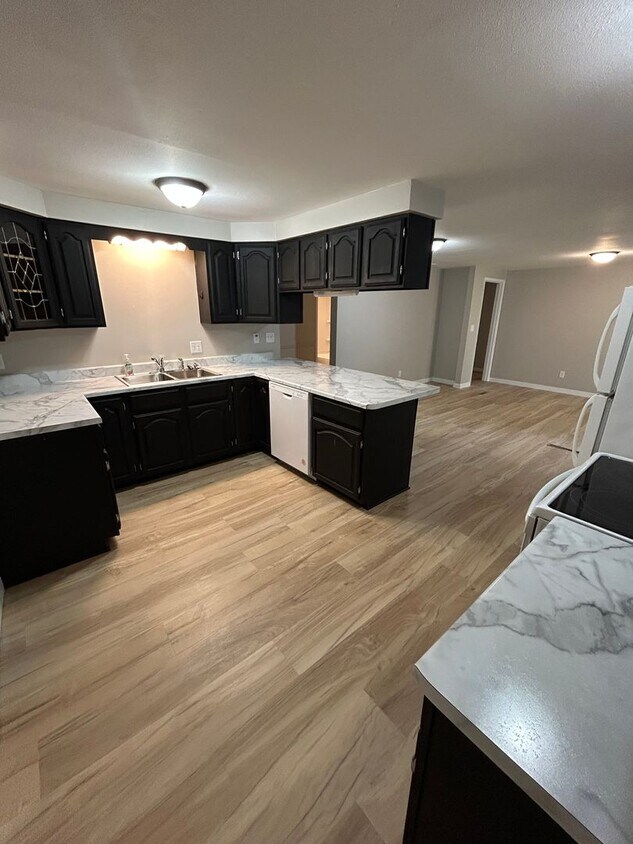 Foto principal - 513-513-513-512 Washington St