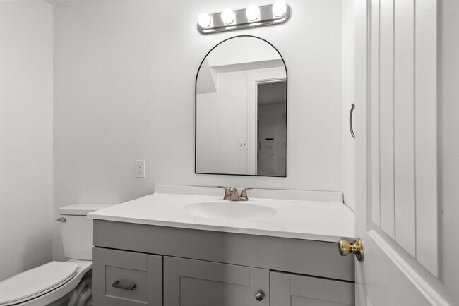 Foto del edificio - 8 Blocks from Garden City Beach! 2 Bed/1.5 Bath Duplex