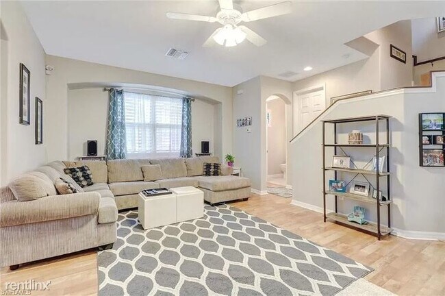 Building Photo - 3 br, 2.5 bath House - 1121 Antaras Ct S