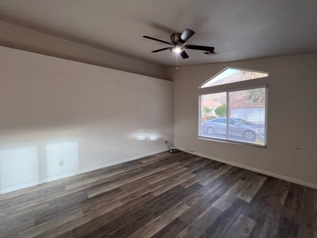 Building Photo - Rainbow Canyon House