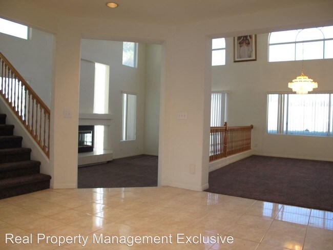 Foto del edificio - 7520 Enchanted Hills Ct