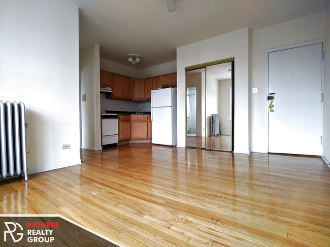 918 W Dakin St Unit 320, Chicago, IL 60613 - Apartments in Chicago, IL ...