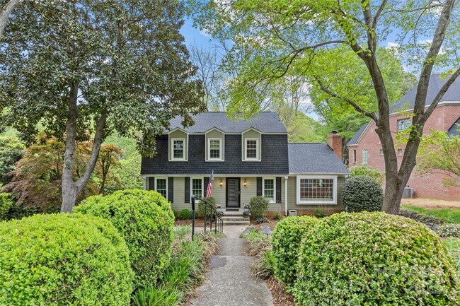 Foto del edificio - 2418 Ainsdale Rd