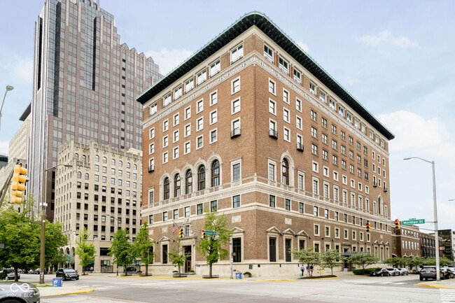 Building Photo - 350 N Meridian St
