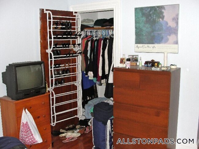 Foto del edificio - 15 Glenville Ave