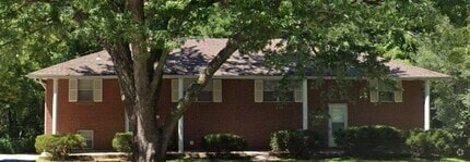 Building Photo - 2912 N River Terrace