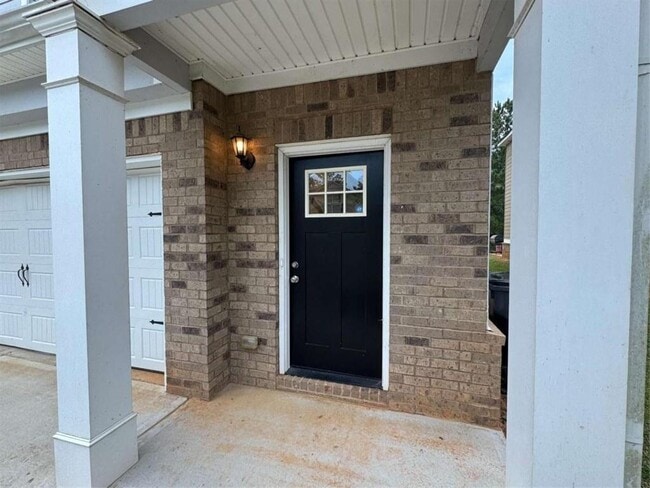 Building Photo - 495 Kirkland Dr