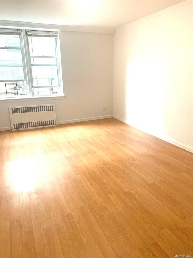 Foto del edificio - 42-45-45 Kissena Blvd
