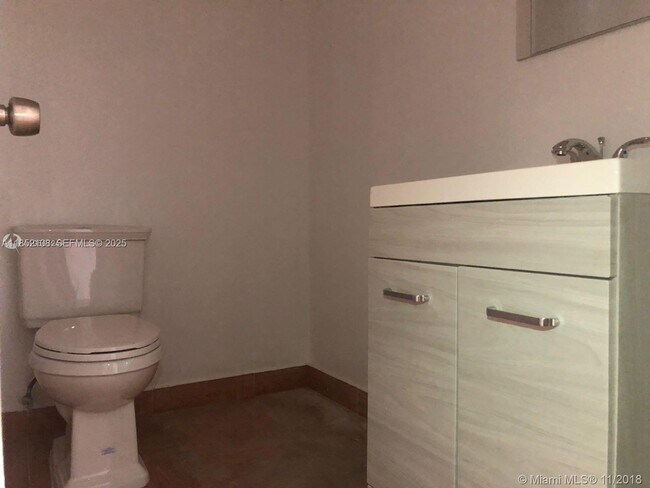 Foto del edificio - 253 NE 12th Ave