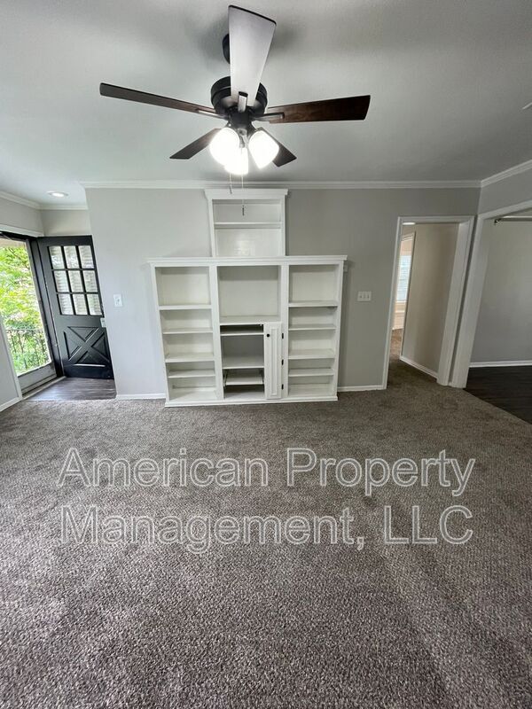 Building Photo - 718 N Gary Pl