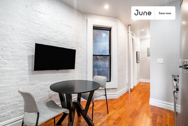 Building Photo - 826 Ninth Ave