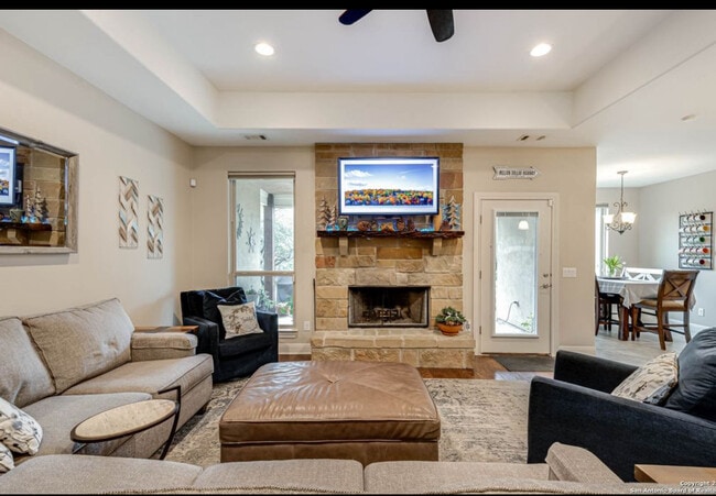 Building Photo - 1126 Ensenada Dr