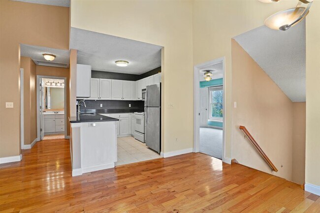 Foto del edificio - 2242 Holiday Rd