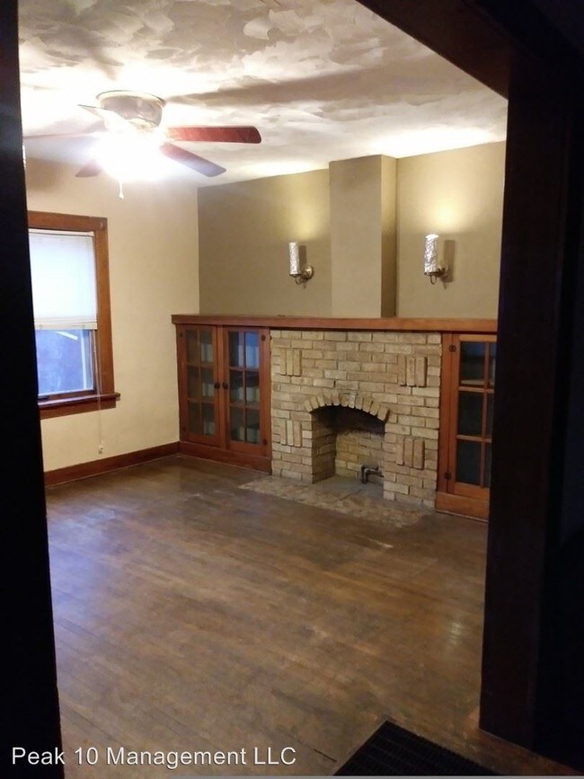 Building Photo - 2 br, 1 bath House - 218 E Funston