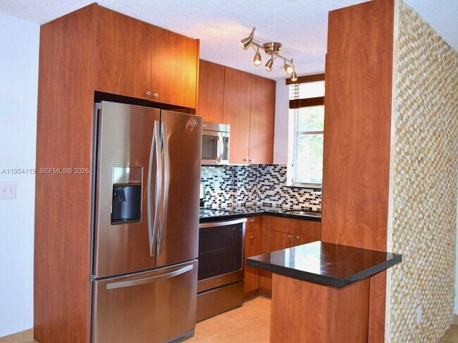 Foto del edificio - 1801 S Treasure Dr