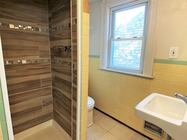 Foto del edificio - Highland Park - Apartments For Rent In Pit...