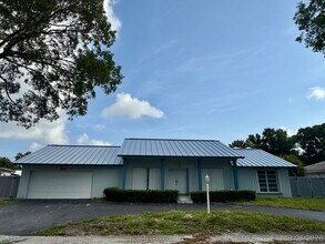 Building Photo - 7441 SW 19th St
