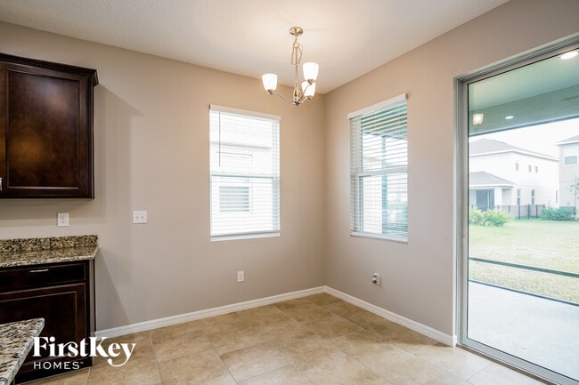 Foto del edificio - 7517 Lantern Park Ave