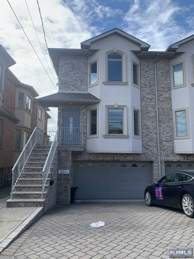 531A 2nd Street, Unit A Condo for Rent in Palisades Park, NJ