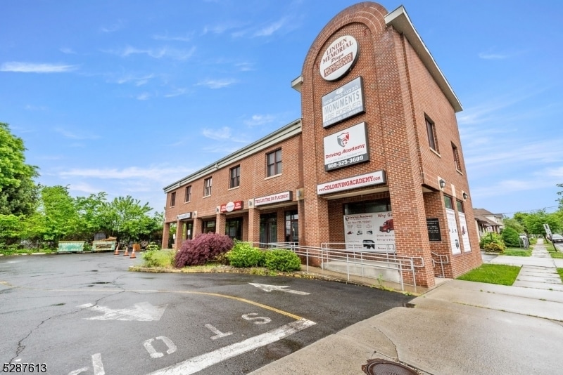 Primary Photo - 200 E Edgar Rd