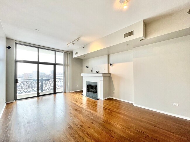 Foto del edificio - 1201 W Adams St
