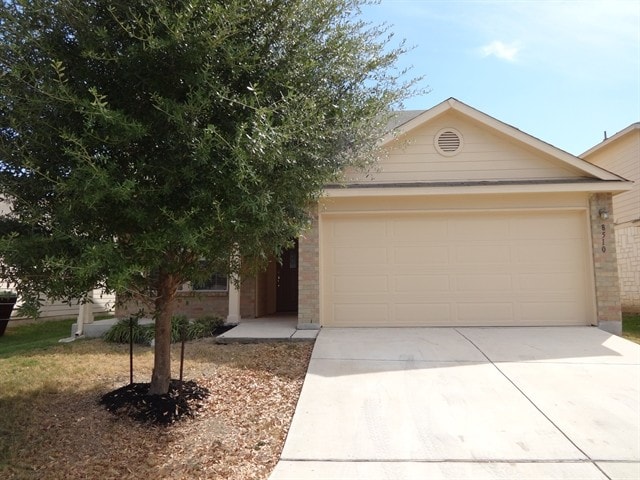 Building Photo - 8510 Silver Willow