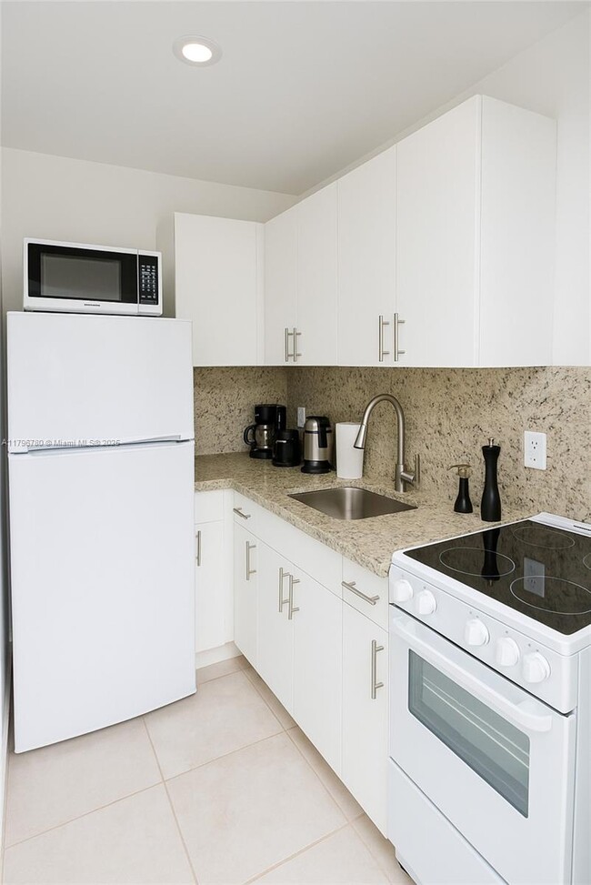 Foto del edificio - 9340 SW 24th St
