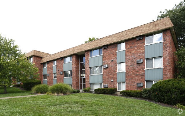 Primary Photo - 468 Pedretti Ave