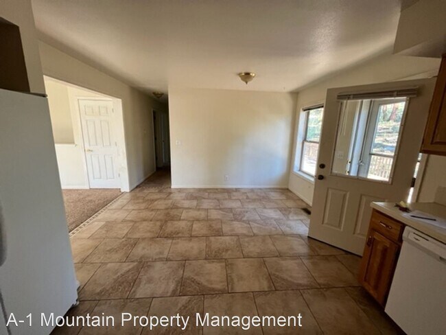 Building Photo - 3 br, 3 bath House - 201 Bluebird Dr.