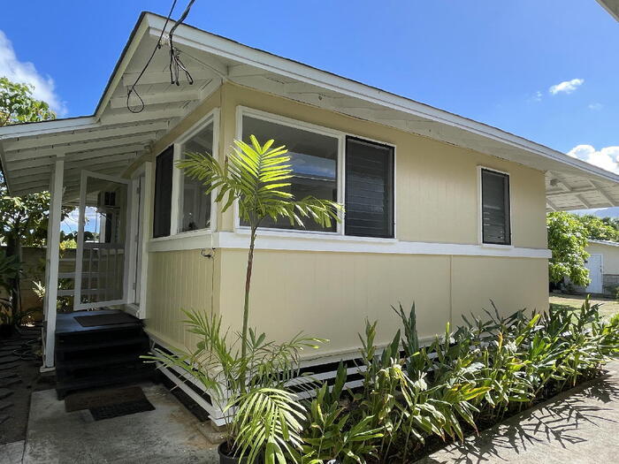 Primary Photo - N KALAHEO AVE 2/1/1 A/C, cfan, W/D