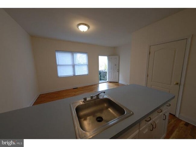 Foto del edificio - 2822 Ogden St