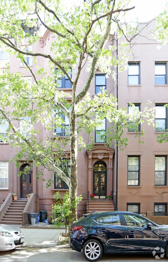 Primary Photo - 273 Union St