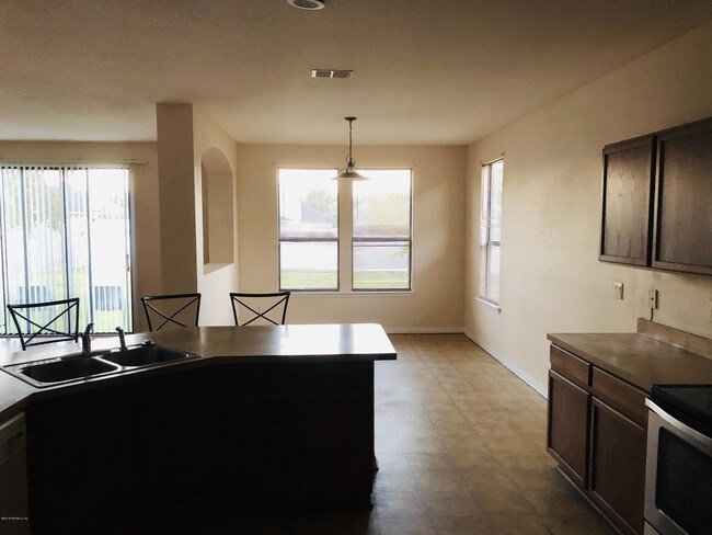 Building Photo - 3279 Horseshoe Trail Dr
