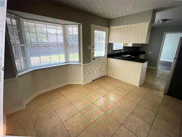 Building Photo - 2404 Dalgreen Dr