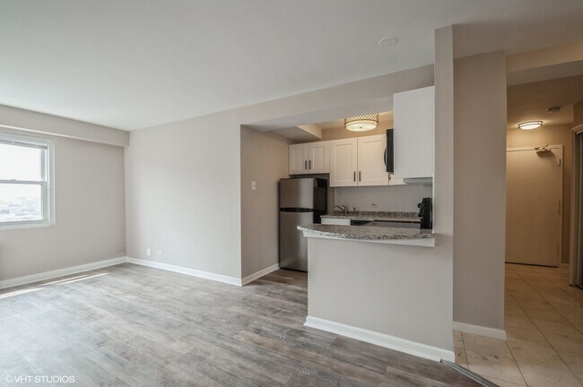 Foto del edificio - 2909 N Sheridan Rd