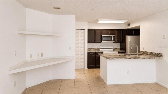 Building Photo - 2218 Grand Cayman Ct