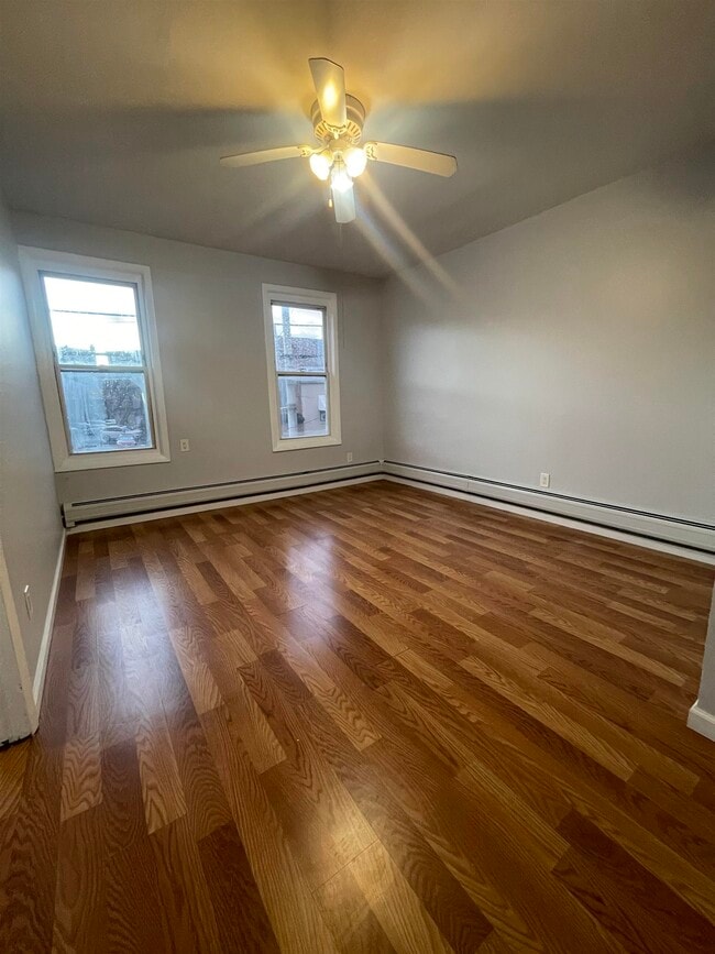 Building Photo - 264 Fairmount Ave