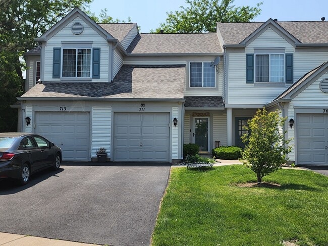Building Photo - 711 Blossom Ct