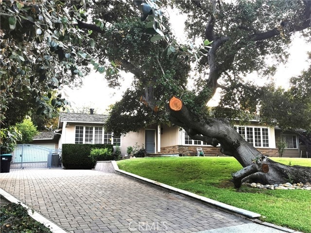 Foto del edificio - 319 Vaquero Rd