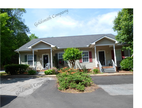 Building Photo - 207A Hillandale Rd