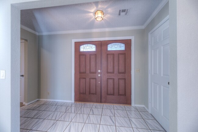 Foto del edificio - 7114 E 90th Pl